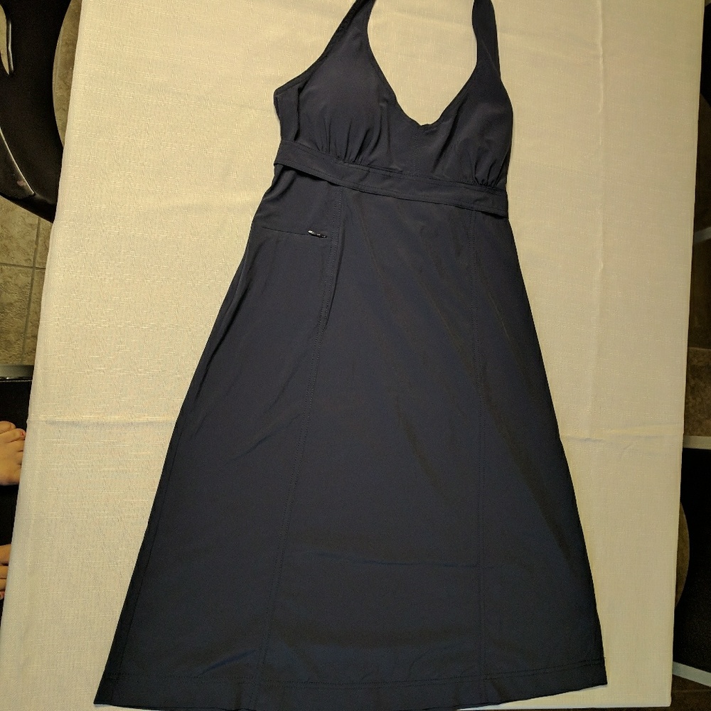 Athlets halter style dress